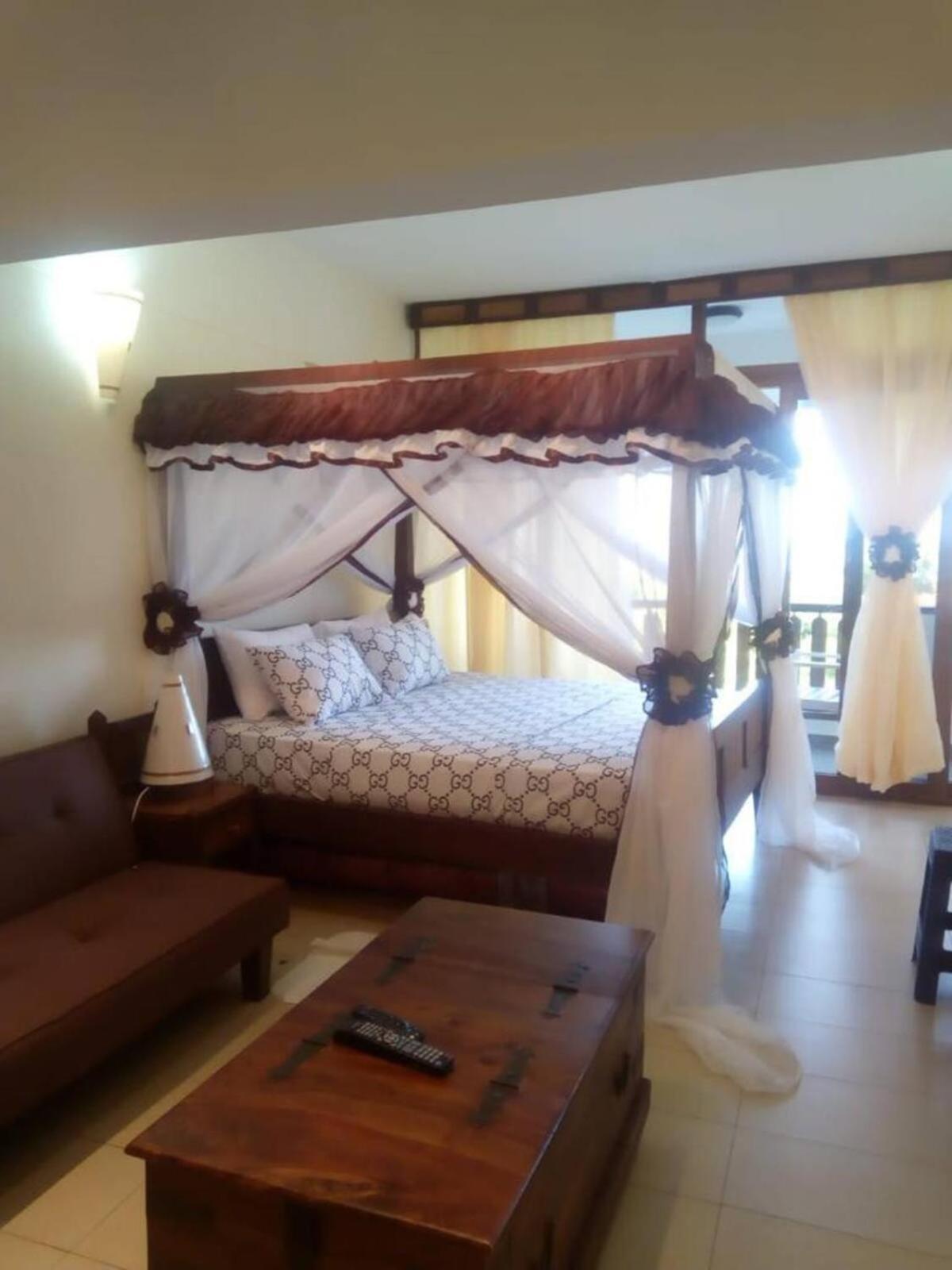 Golden Sands Resort Diani Beach Extérieur photo